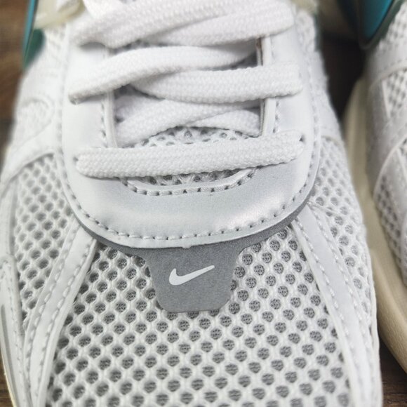Nike V2K Run Size 10 Womens White Dusty Cactus Teal Running Casual Shoes - Picture 6 of 15